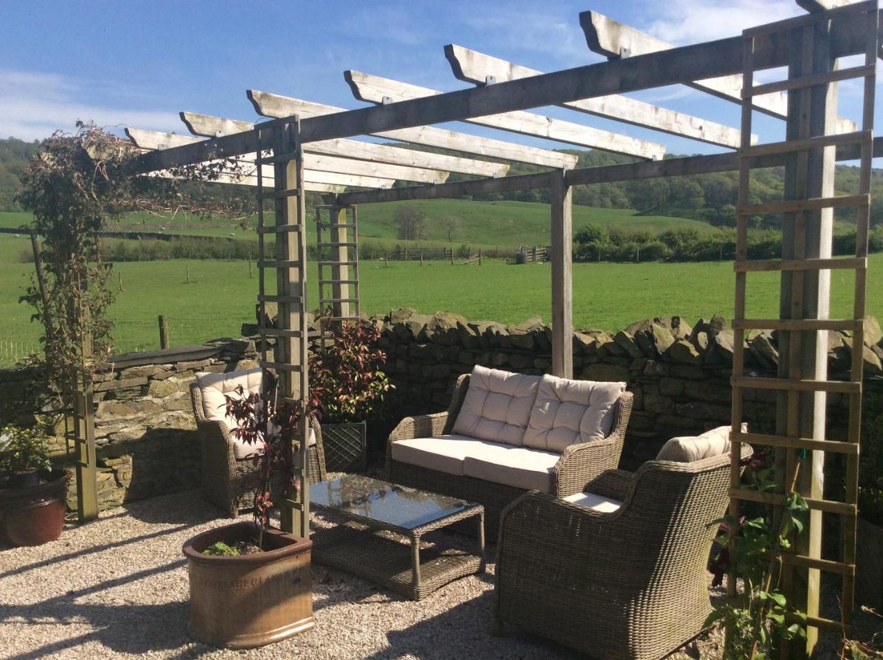 Crosslands Farm Hotell Kendal Exteriör bild